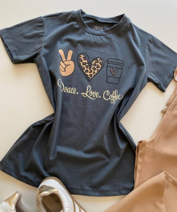 T-shirt Feminina Manga Curta Cinza Peace Love Coffee - Fernanda Ramos Store