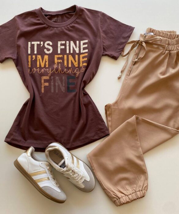 T-shirt Feminina Manga Curta Marrom It's Fine I'm Fine - Fernanda Ramos Store