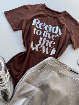 T-shirt Feminina Manga Curta Marrom Ready to Live the New - Fernanda Ramos Store