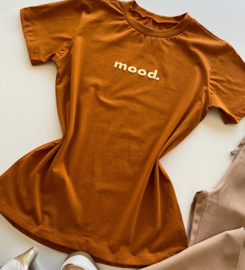T-shirt Feminina Manga Curta Mostarda Mood - Fernanda Ramos Store