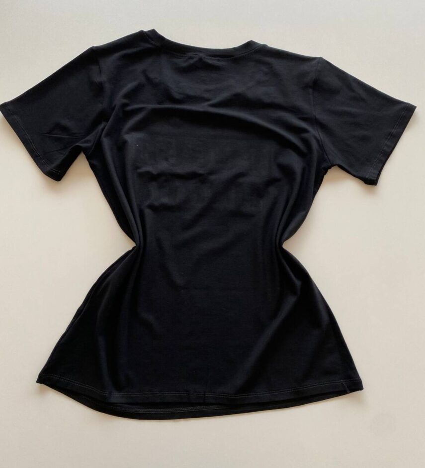 T-shirt Feminina Manga Curta Preta Amore com Detalhe - Fernanda Ramos Store
