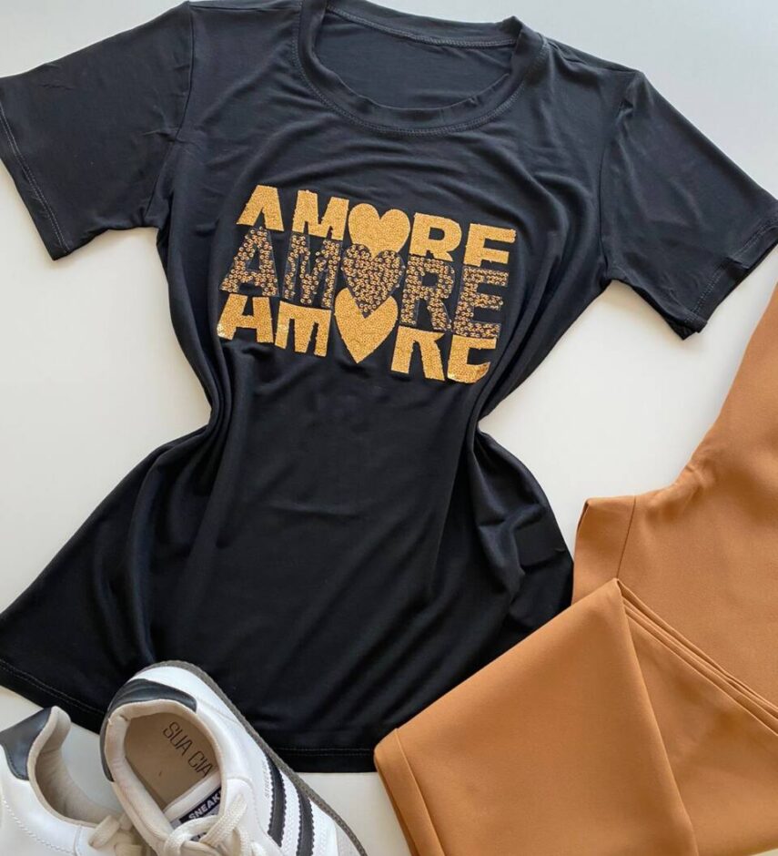 T-shirt Feminina Manga Curta Preta Amore com Detalhe - Fernanda Ramos Store
