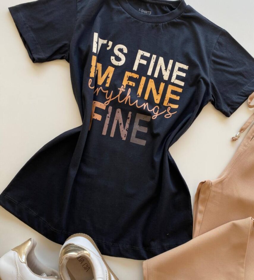 T-shirt Feminina Manga Curta Preta It's Fine I'm Fine - Fernanda Ramos Store