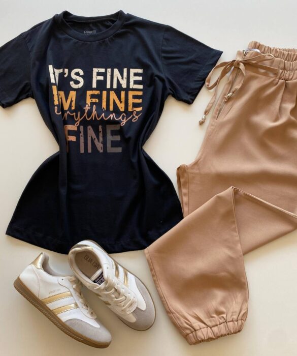 T-shirt Feminina Manga Curta Preta It's Fine I'm Fine - Fernanda Ramos Store