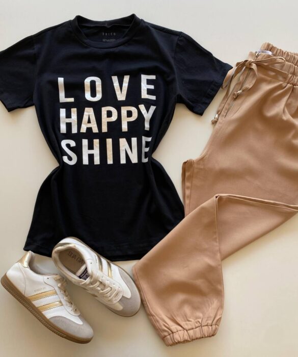 T-shirt Feminina Manga Curta Preta Love Happy Shine - Fernanda Ramos Store