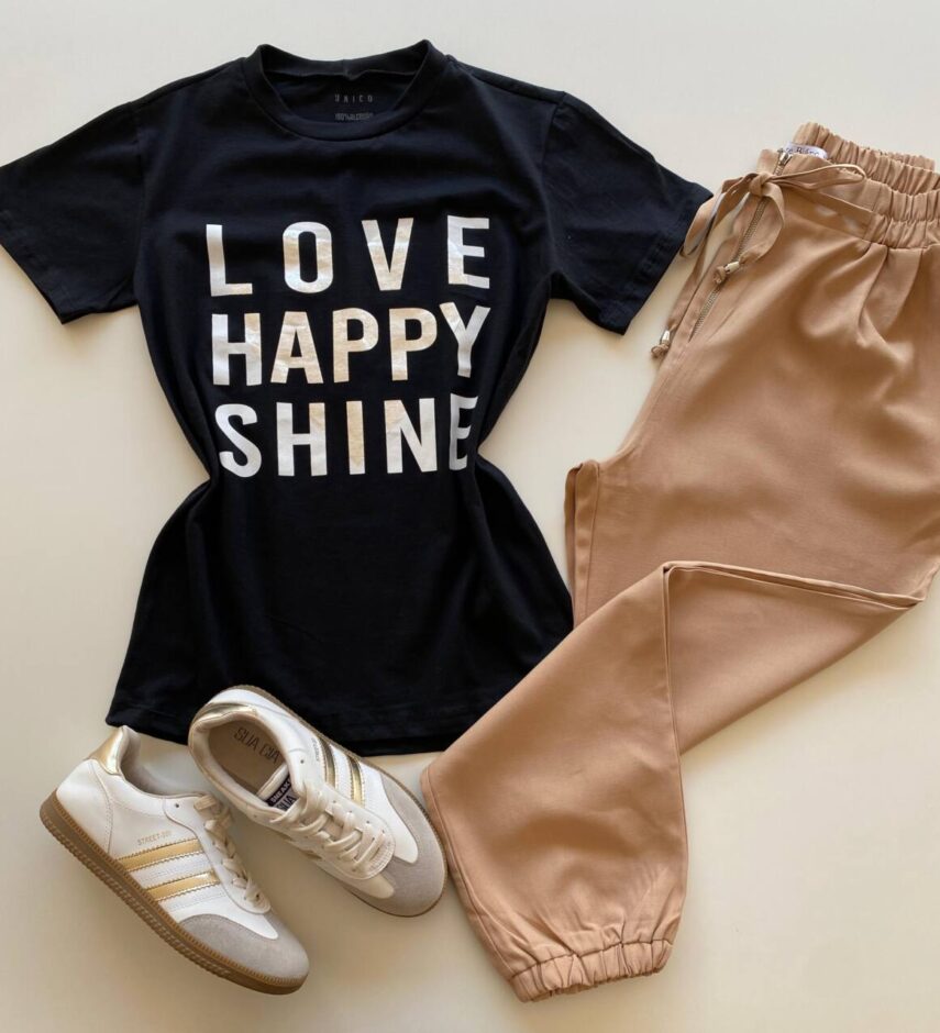 T-shirt Feminina Manga Curta Preta Love Happy Shine - Fernanda Ramos Store
