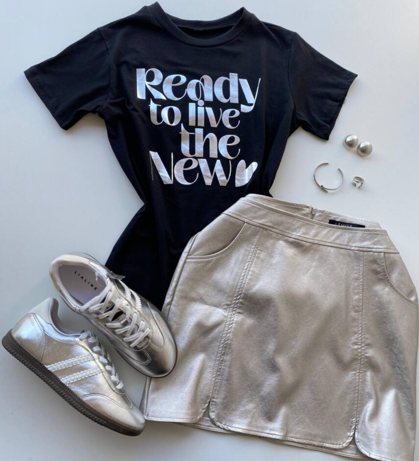 T-shirt Feminina Manga Curta Preta Ready to Live the New - Fernanda Ramos Store