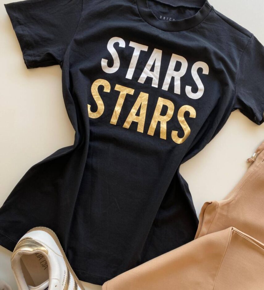 T-shirt Feminina Manga Curta Preta Stars - Fernanda Ramos Store