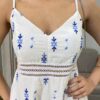 Vestido Longo Maitê com Bojo Detalhe Azul em Guipir Branco - Fernanda Ramos Store