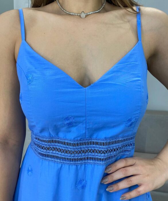 Vestido Longo Maitê com Bojo Detalhe em Guipir Azul - Fernanda Ramos Store