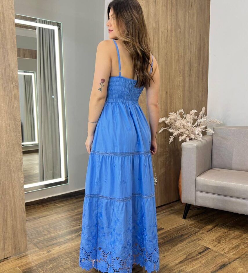 Vestido Longo Maitê com Bojo Detalhe em Guipir Azul - Fernanda Ramos Store