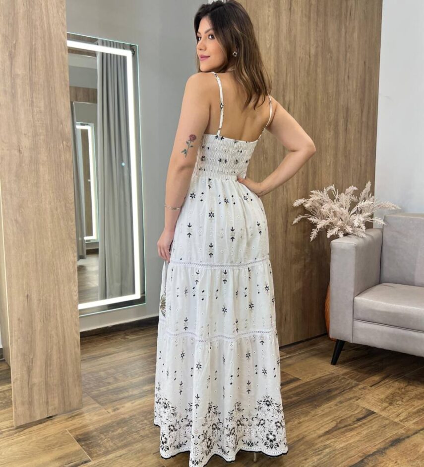 Vestido Longo Maitê com Bojo Detalhe Preto em Guipir Branco - Fernanda Ramos Store