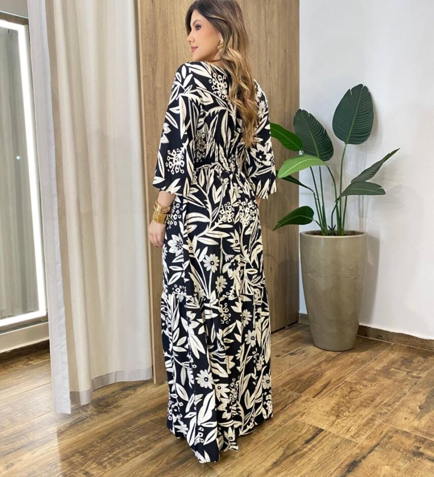 Vestido Longo sem Bojo Manga 3/4 Estampa Floral Preto - Fernanda Ramos Store