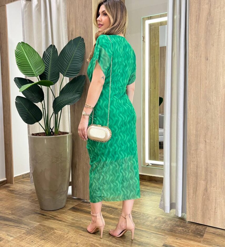 Vestido Midi Jéssica Tule sem Bojo Manga Curta Fenda Frontal Verde - Fernanda Ramos Store