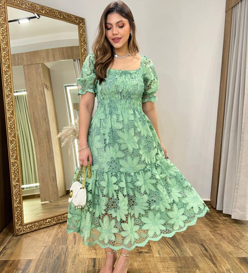 Vestido Midi Manga Curta Camile sem Bojo Detalhes em Guipir Verde - Fernanda Ramos Store