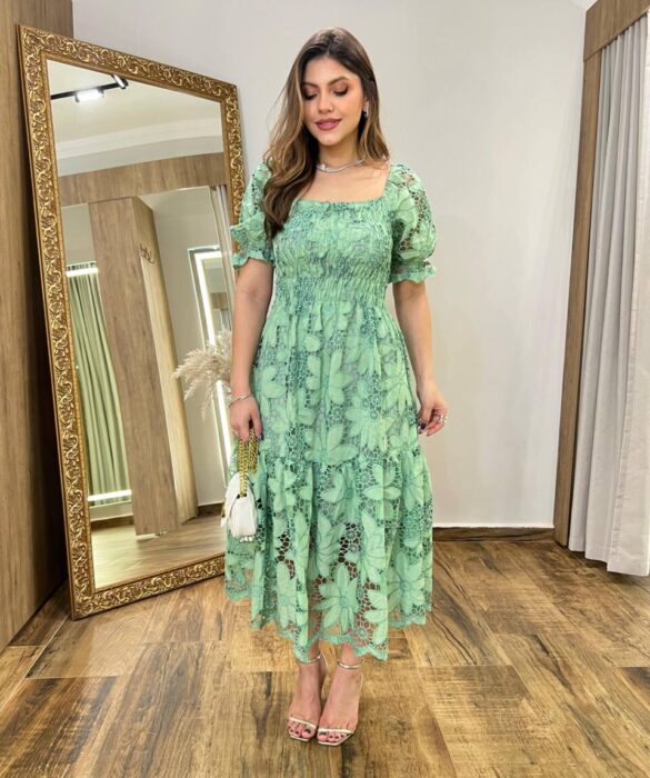 Vestido Midi Manga Curta Camile sem Bojo Detalhes em Guipir Verde - Fernanda Ramos Store