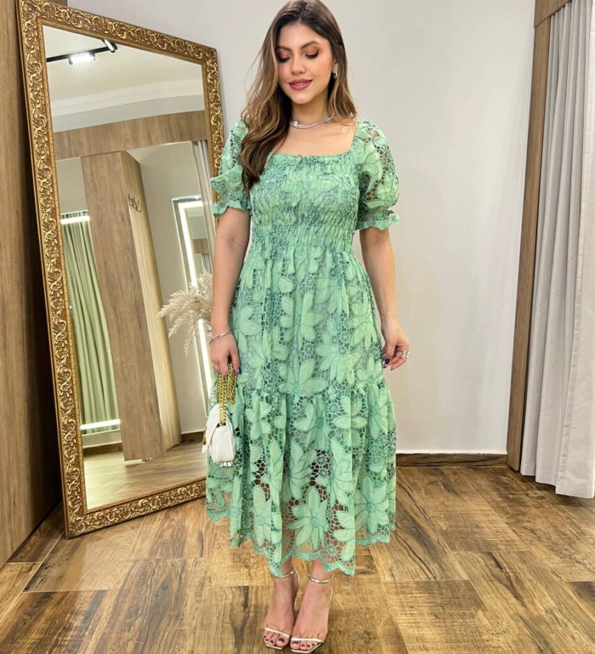 Vestido Midi Manga Curta Camile sem Bojo Detalhes em Guipir Verde - Fernanda Ramos Store