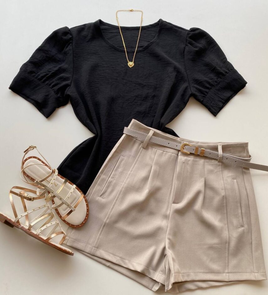 Blusa Feminina Crepe Manga Curta com Detalhe de Botões Preta - Fernanda Ramos Store