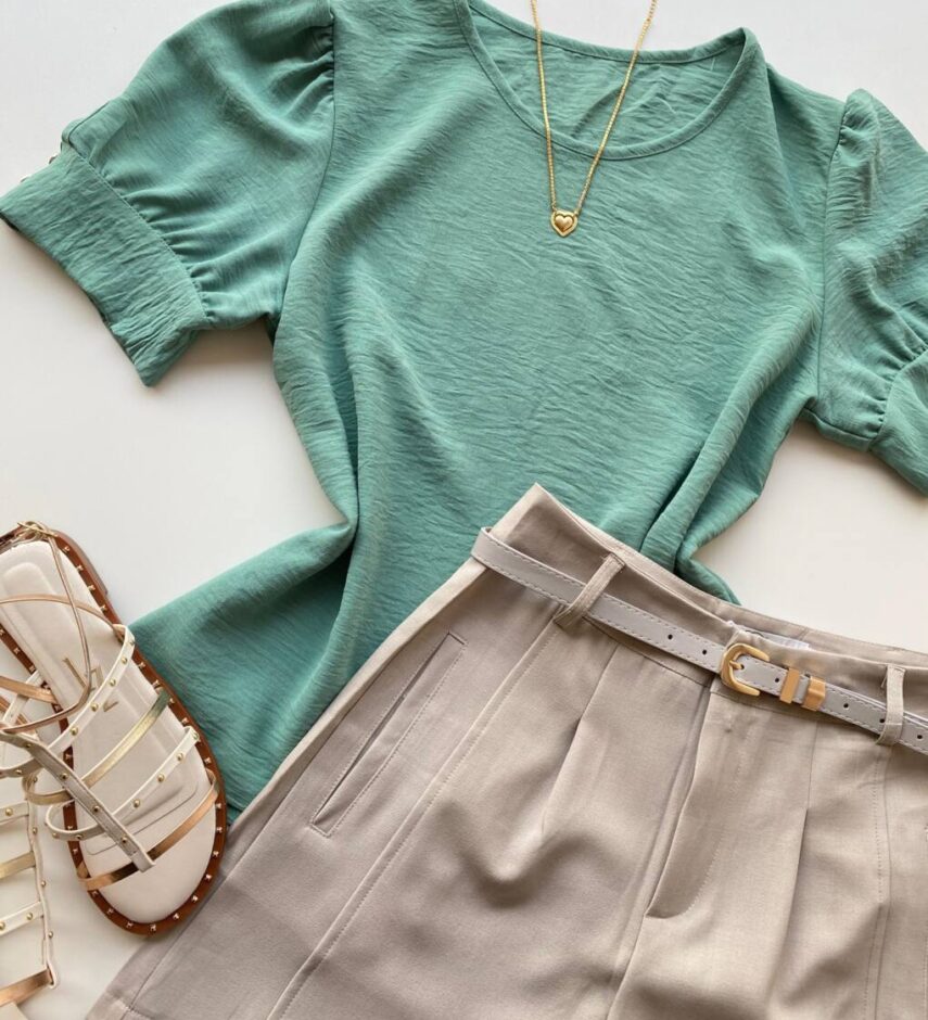 Blusa Feminina Crepe Manga Curta com Detalhe de Botões Verde Menta - Fernanda Ramos Store