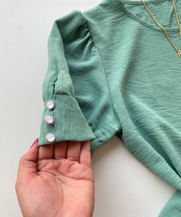 Blusa Feminina Crepe Manga Curta com Detalhe de Botões Verde Menta - Fernanda Ramos Store