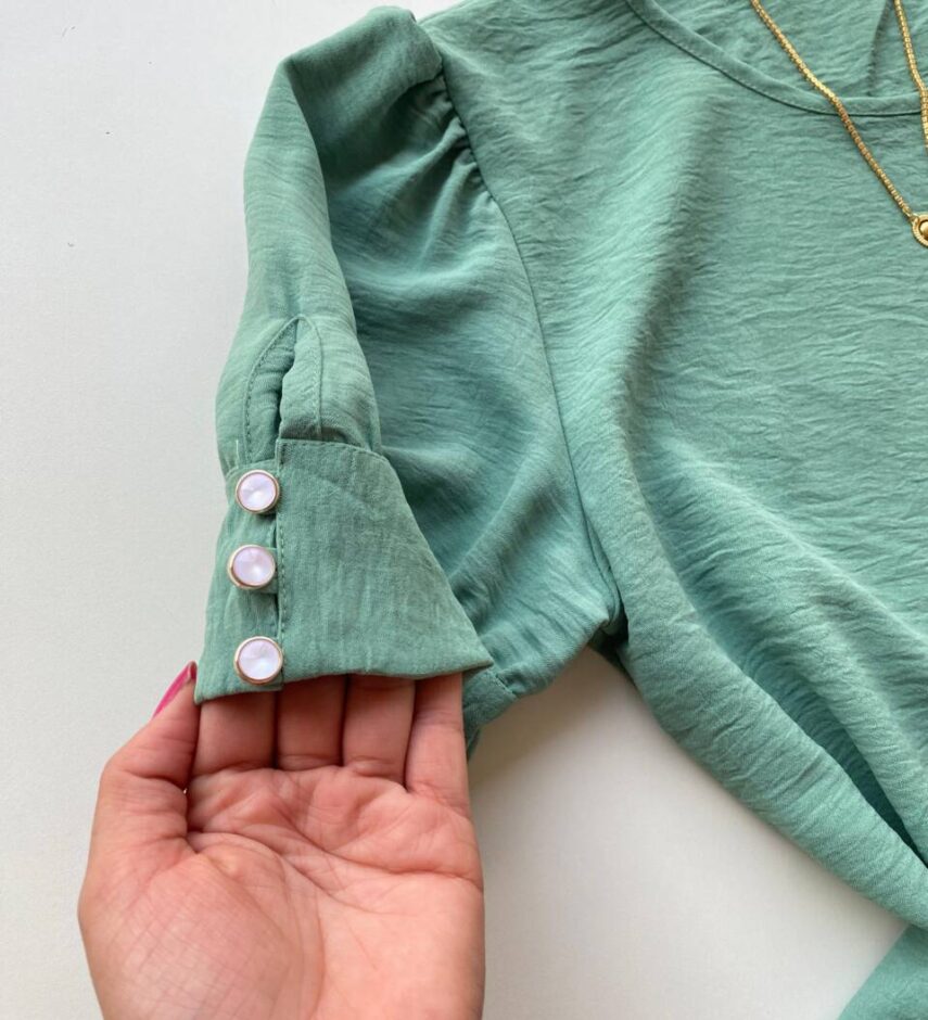Blusa Feminina Crepe Manga Curta com Detalhe de Botões Verde Menta - Fernanda Ramos Store