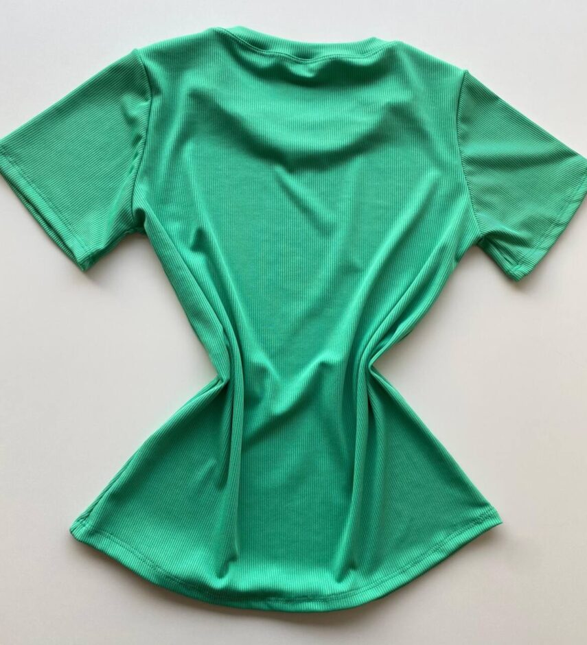 Blusa Feminina Manga Curta Agatha Canelada Verde Bandeira - Fernanda Ramos Store