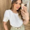 Blusa Feminina Manga Curta Gabi Branca com Bordado nas Mangas - Fernanda Ramos Store