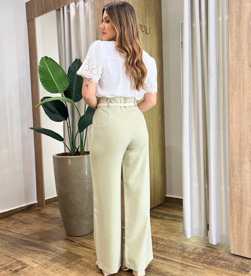 Blusa Feminina Manga Curta Gabi Branca com Bordado nas Mangas - Fernanda Ramos Store