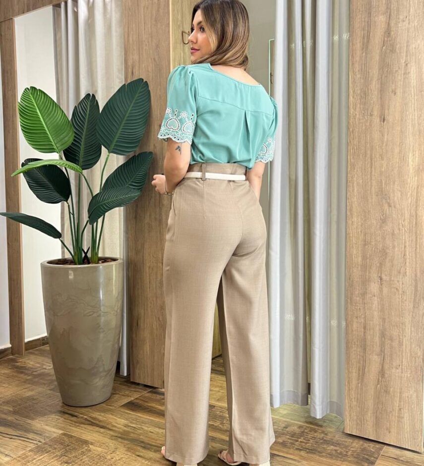 Blusa Feminina Manga Curta Gabi Verde com Bordado nas Mangas - Fernanda Ramos Store