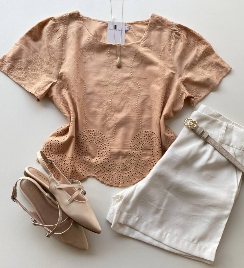 Blusa Feminina Manga Curta Helena com Bordado Bege - Fernanda Ramos Store