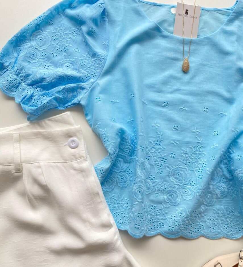 Blusa Feminina Manga Curta Olívia com Bordado Azul - Fernanda Ramos Store