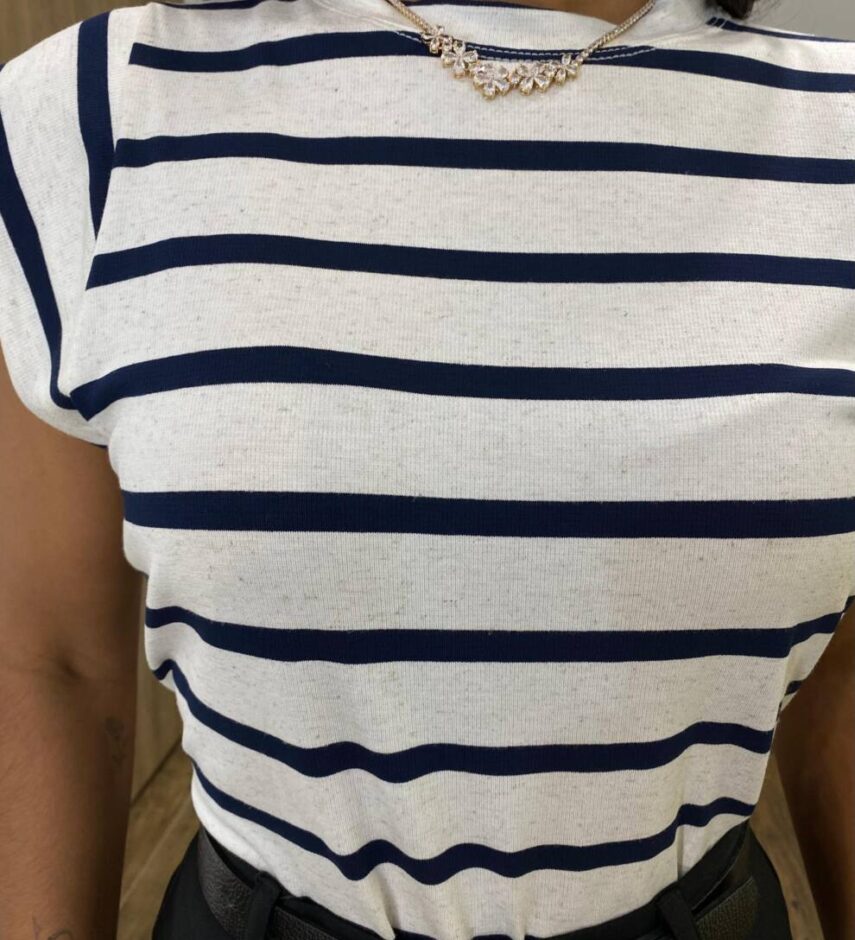 Blusa Feminina Tee Muscle Núbia Off White Mesclado Listrada de Azul Marinho - Fernanda Ramos Store