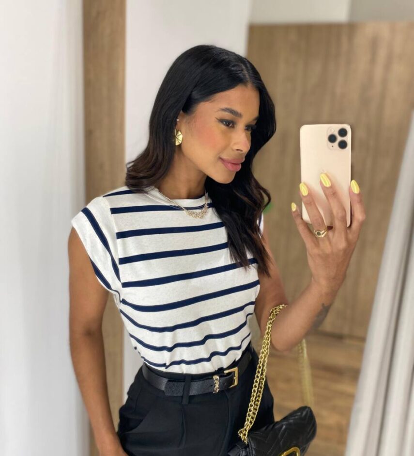 Blusa Feminina Tee Muscle Núbia Off White Mesclado Listrada de Azul Marinho - Fernanda Ramos Store