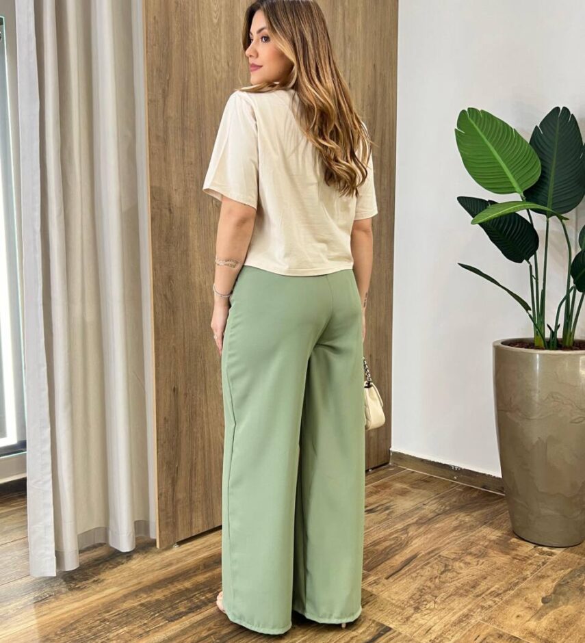 Calça Feminina Alfaiataria Pantalona Aurora Verde Oliva - Fernanda Ramos Store