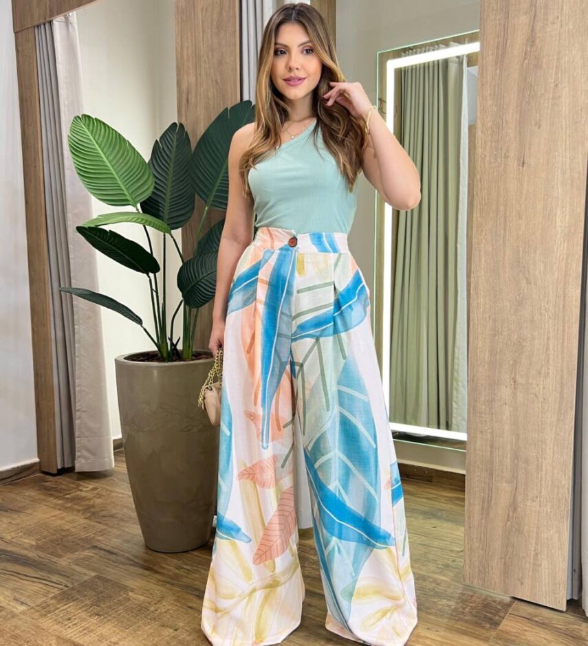 Calça Feminina Pantalona Malú Estampada com Folhagens - Fernanda Ramos Store