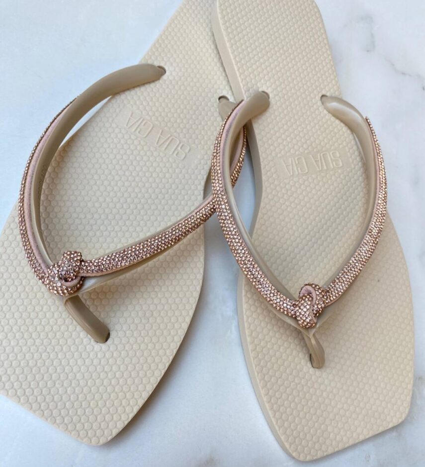 Chinelo Feminino Diamond Marfim com Strass - Fernanda Ramos Store