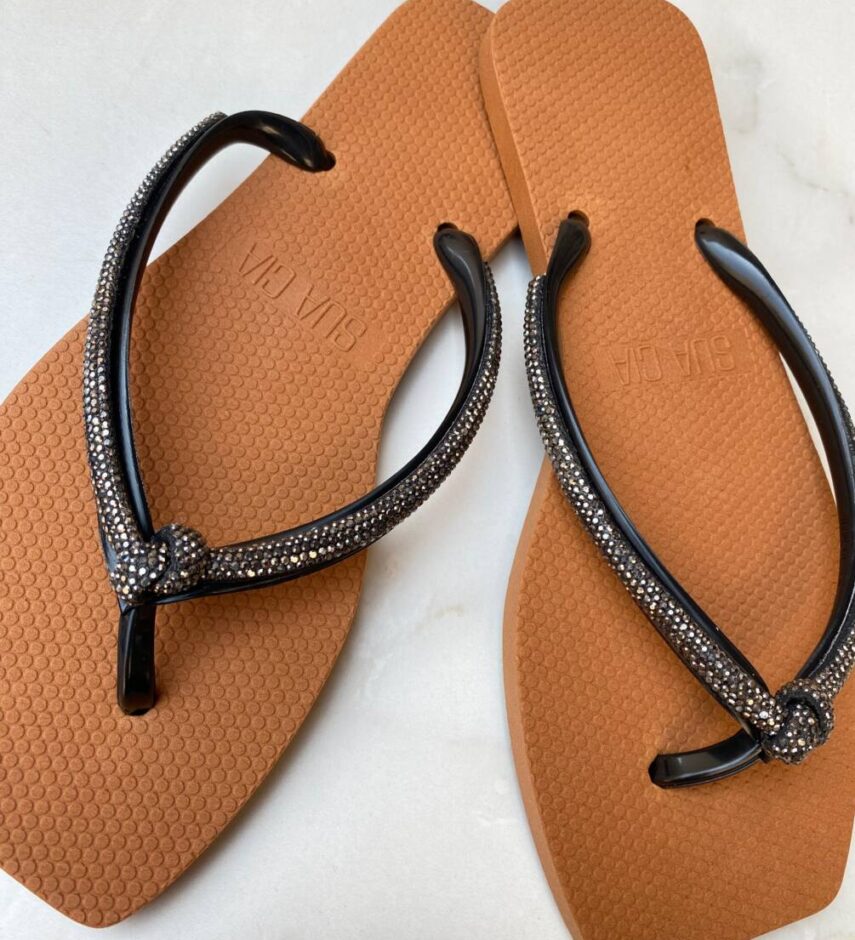 Chinelo Feminino Diamond Marrom com Strass - Fernanda Ramos Store