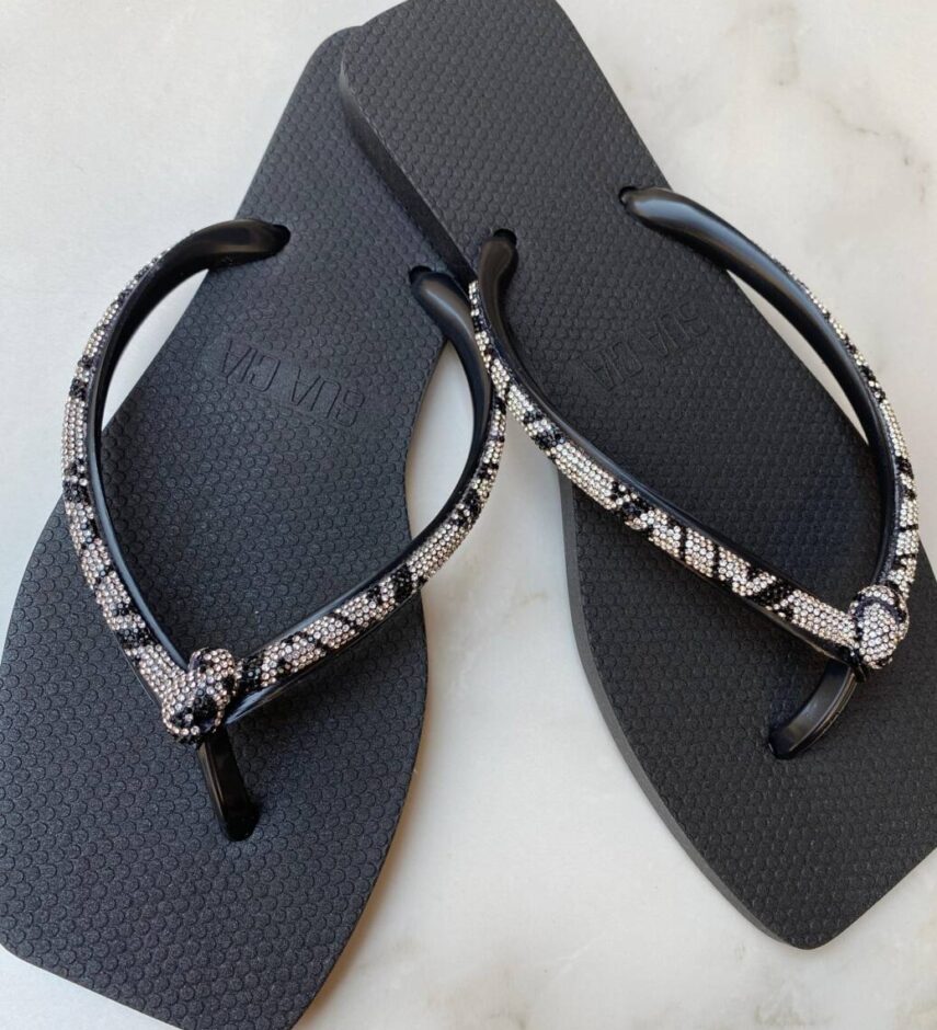 Chinelo Feminino New Diamond Preto com Strass - Fernanda Ramos Store