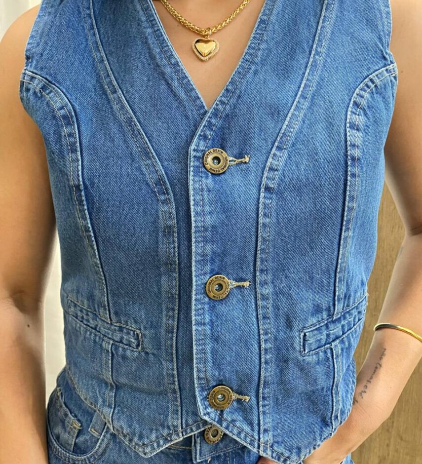 Colete Feminino Jeans Mari sem Bojo com Bolsos Falsos - Fernanda Ramos Store