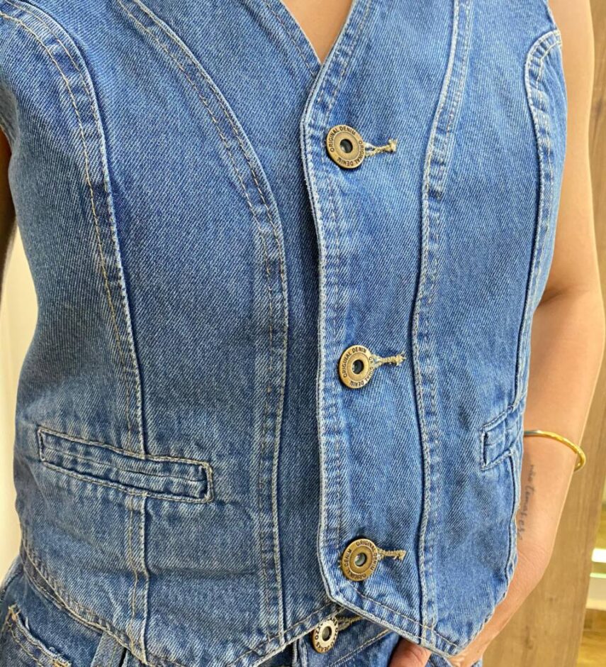 Colete Feminino Jeans Mari sem Bojo com Bolsos Falsos - Fernanda Ramos Store