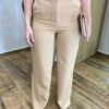 Conjunto Feminino Alfaiataria Fer Cropped e Calça Pantalona Bege - Fernanda Ramos Store