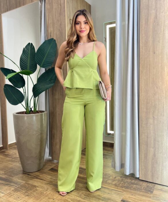 Conjunto Feminino Alfaiataria Fer Cropped e Calça Pantalona Verde - Fernanda Ramos Store