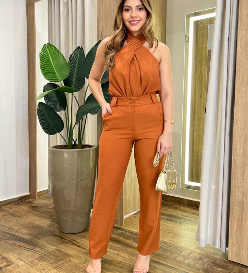 Conjunto Feminino Summer Love Regata com Detalhe e Calça Caramelo - Fernanda Ramos Store