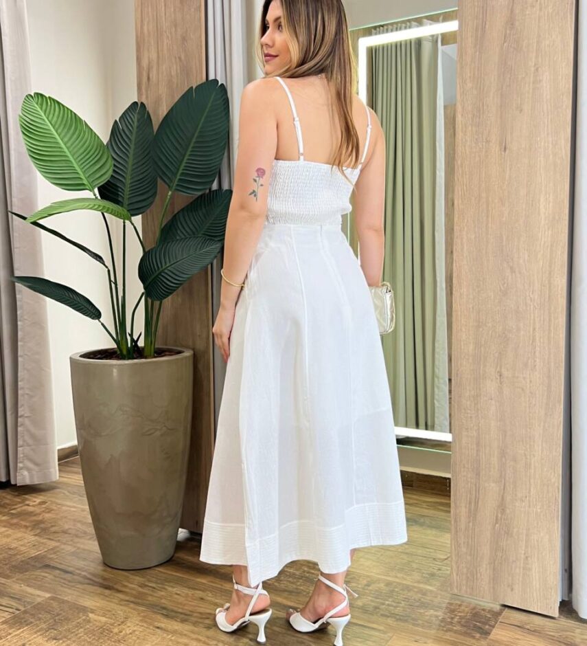 Conjunto Feminino Viscolinho Cropped e Saia Midi Off White com Amarração - Fernanda Ramos Store