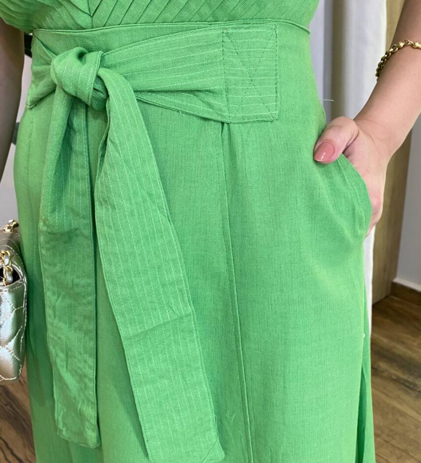 Conjunto Feminino Viscolinho Cropped e Saia Midi Verde com Amarração - Fernanda Ramos Store