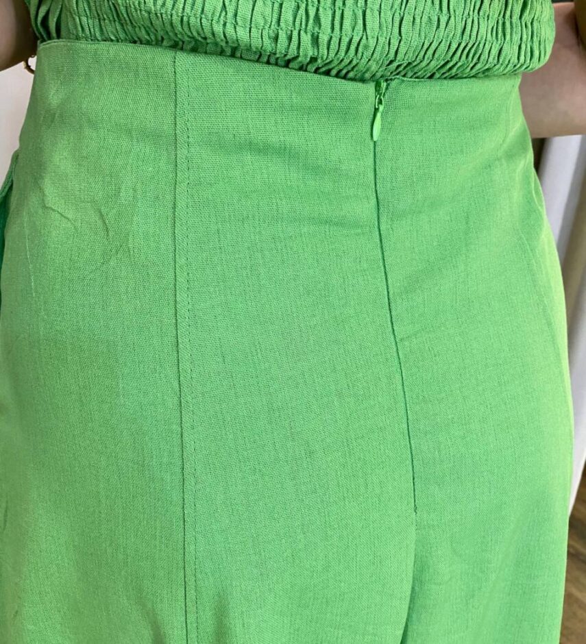 Conjunto Feminino Viscolinho Cropped e Saia Midi Verde com Amarração - Fernanda Ramos Store