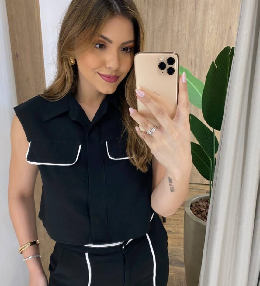 Conjunto Liz Cropped com Bolsos Falsos e Calça Pantalona Preto - Fernanda Ramos Store
