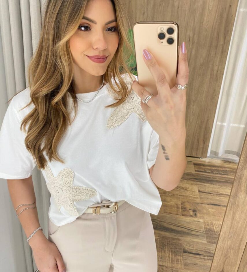 Cropped Feminino Manga Curta Stella Off White com Detalhe em Crochê - Fernanda Ramos Store