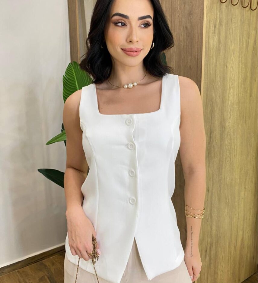 Regata Feminina Alfaiataria Valentina Off White com Botões - Fernanda Ramos Store