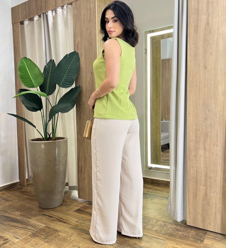 Regata Feminina Alfaiataria Valentina Verde Pistache com Botões - Fernanda Ramos Store